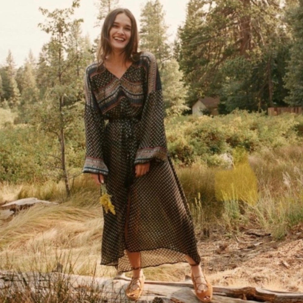 Doen 100% Silk Maxi Dress